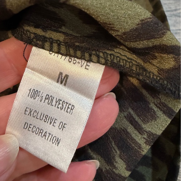 THML Olive Leopard Print Blouse w Tan Embroidered Puff Sleeves Size M - Picture 6 of 10